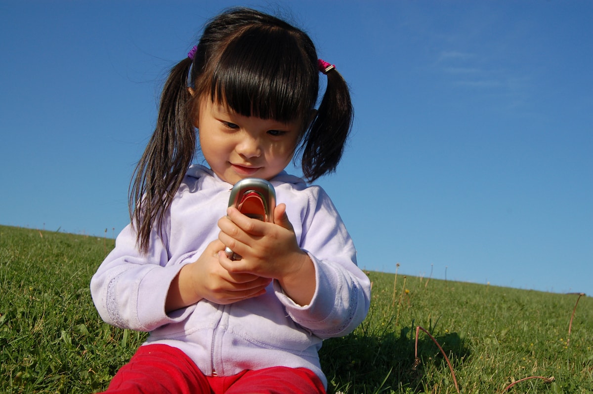 子供用携帯にはどんな特徴がある？今話題の格安SIMを使うポイントは？
