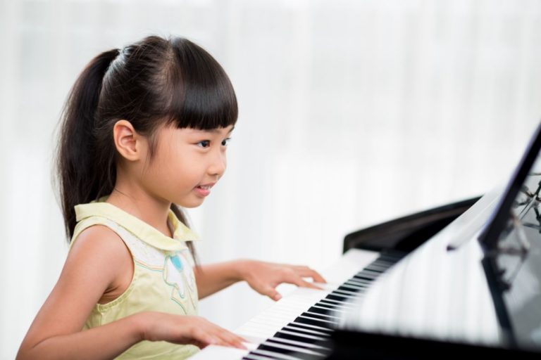 子供に人気のピアノの習い事！何歳から始めたらいいの？
