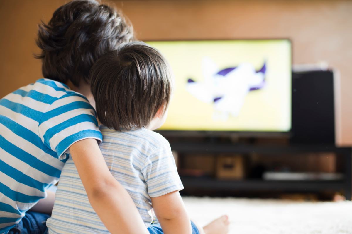テレビが子供に与える影響と守りたいテレビ視聴の3つのルール