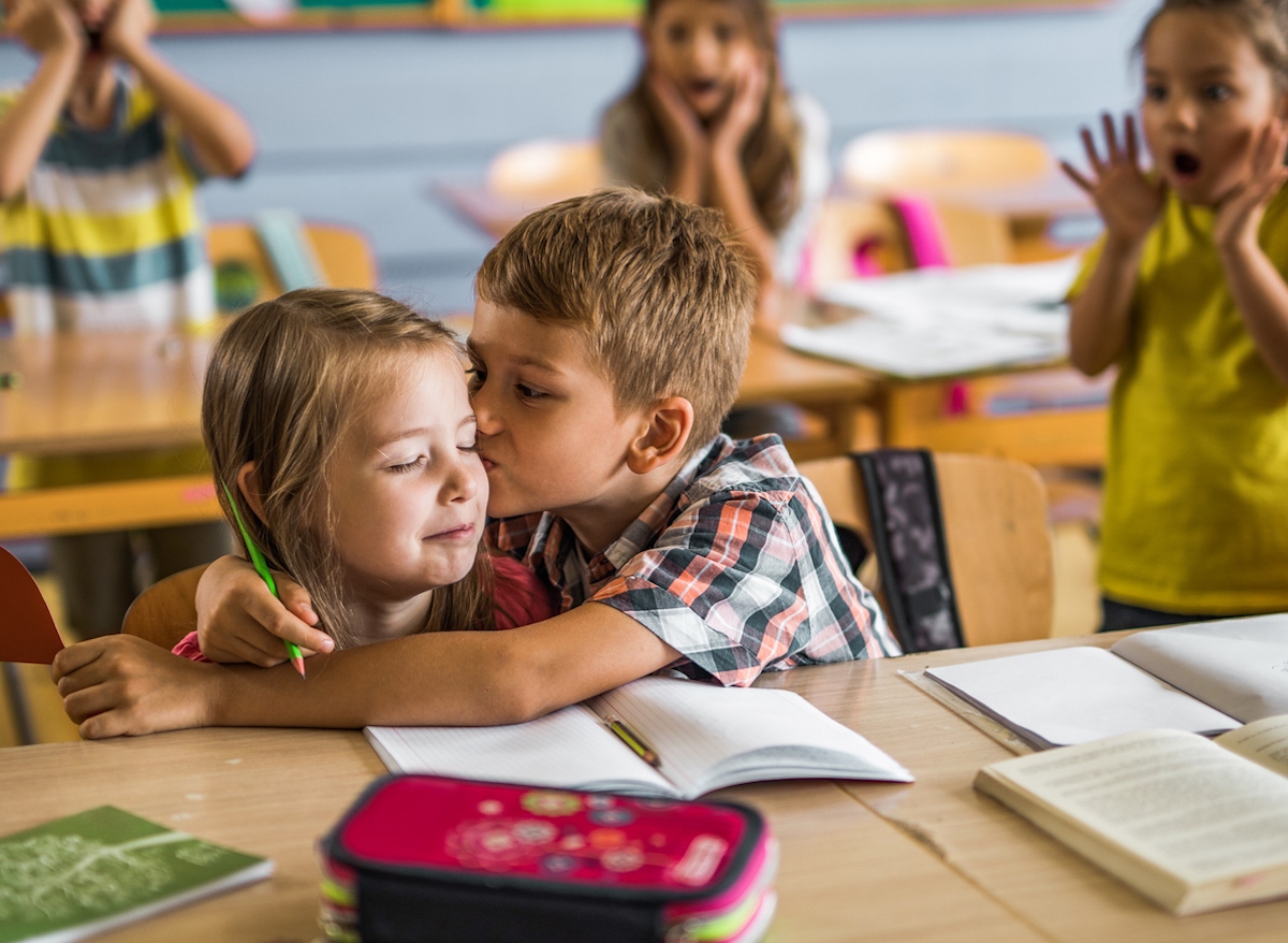 気になる小学生の恋愛の実態 お付き合いの内容と親がすべきこととは Cocoiro ココイロ