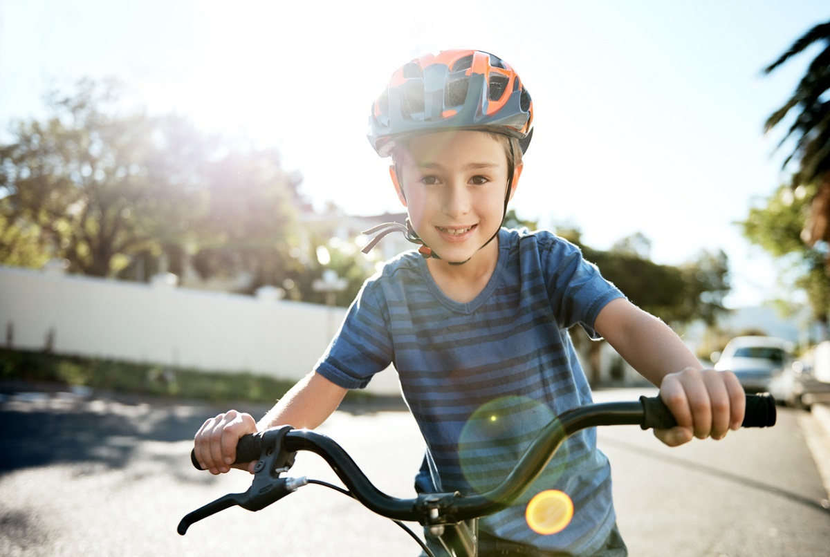 子供 自転車 ヘルメット 義務