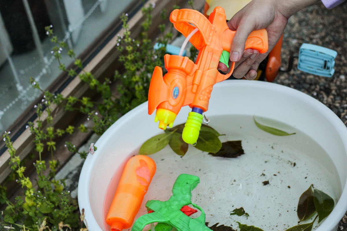 自宅で楽しく水遊び 手作り水遊びおもちゃの作り方おすすめ9選