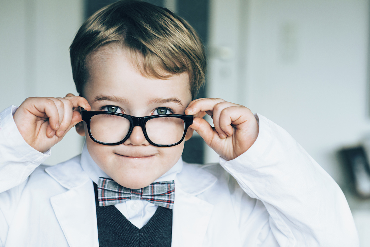 重なり合う標識