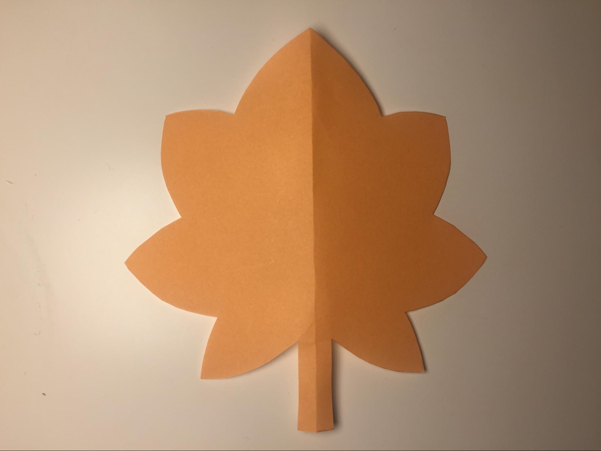 秋の装飾に欠かせない 折り紙でもみじを作る方法4選 Cocoiro ココイロ Part 4